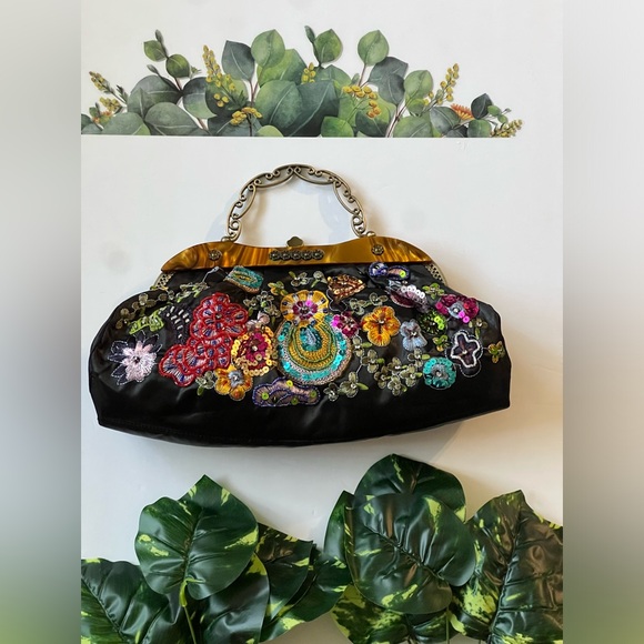 Women’s Vintage Multi-Color Embroidered Bag With Handle - Picture 3 of 5